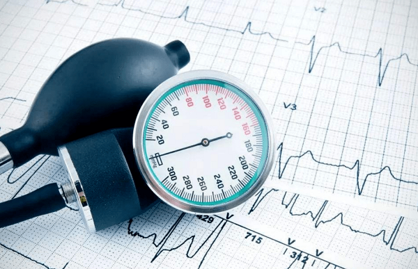 血压高会引发血脂高和血糖高,这几个之间究竟有什么关系呢? 血压高会引发血脂高和血糖高,这几个之间究竟有什么关系呢?